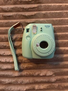 Instax Mini 9 Instant Camera - Mint Green